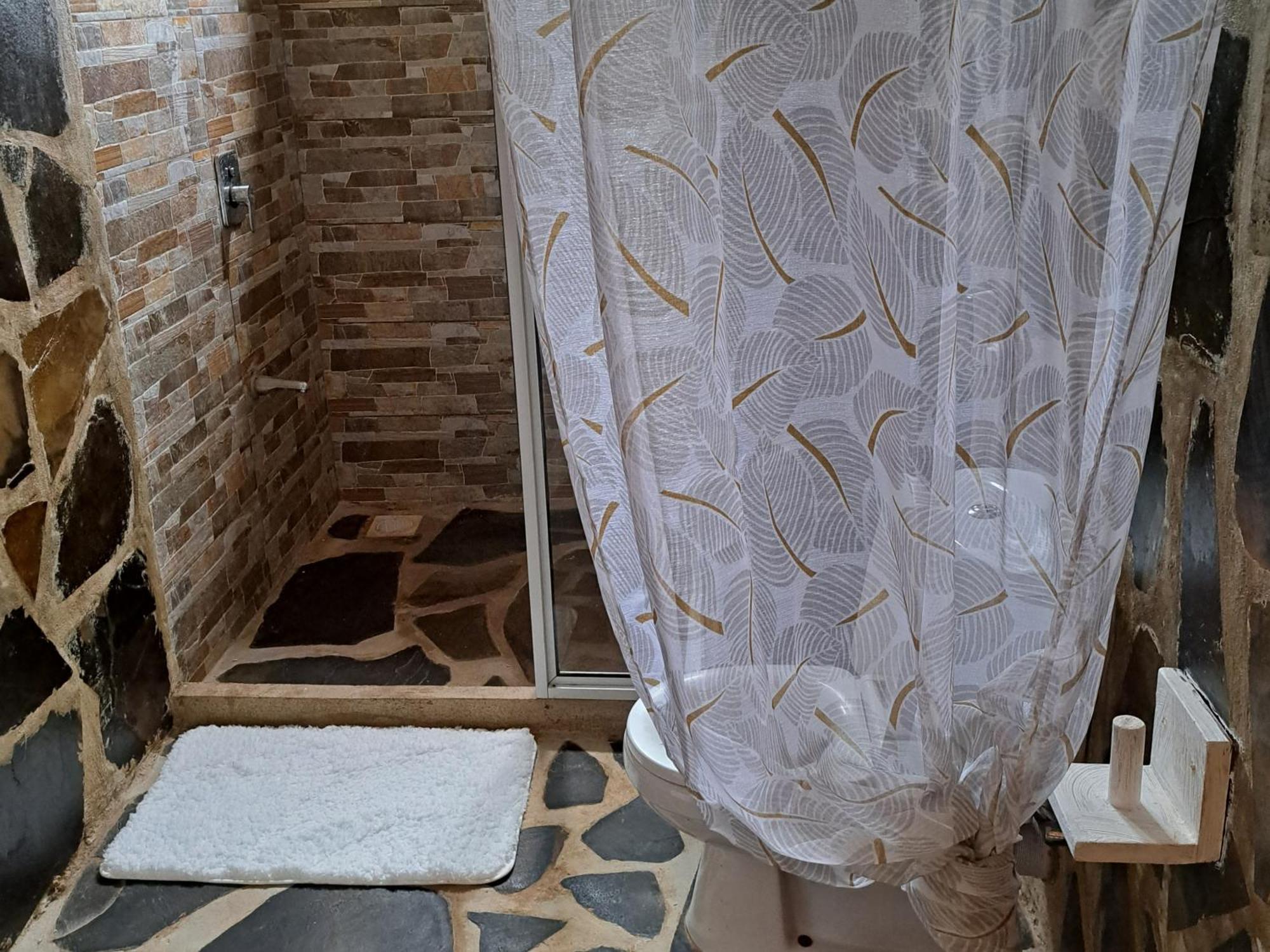 לינה וארוחת בוקר אוקונדה Diani Yoga Barn מראה חיצוני תמונה